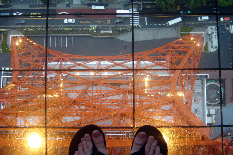 Illustration for article titled 15 Heart-Stopping Skywalks That Will Turn Your Legs To Jelly